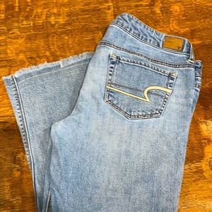American Eagle fray hem short crop jeans 14